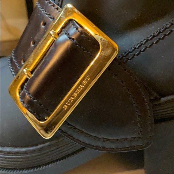 Brand new Burberry Whitchester Weather Boot - Picture 3 of 8